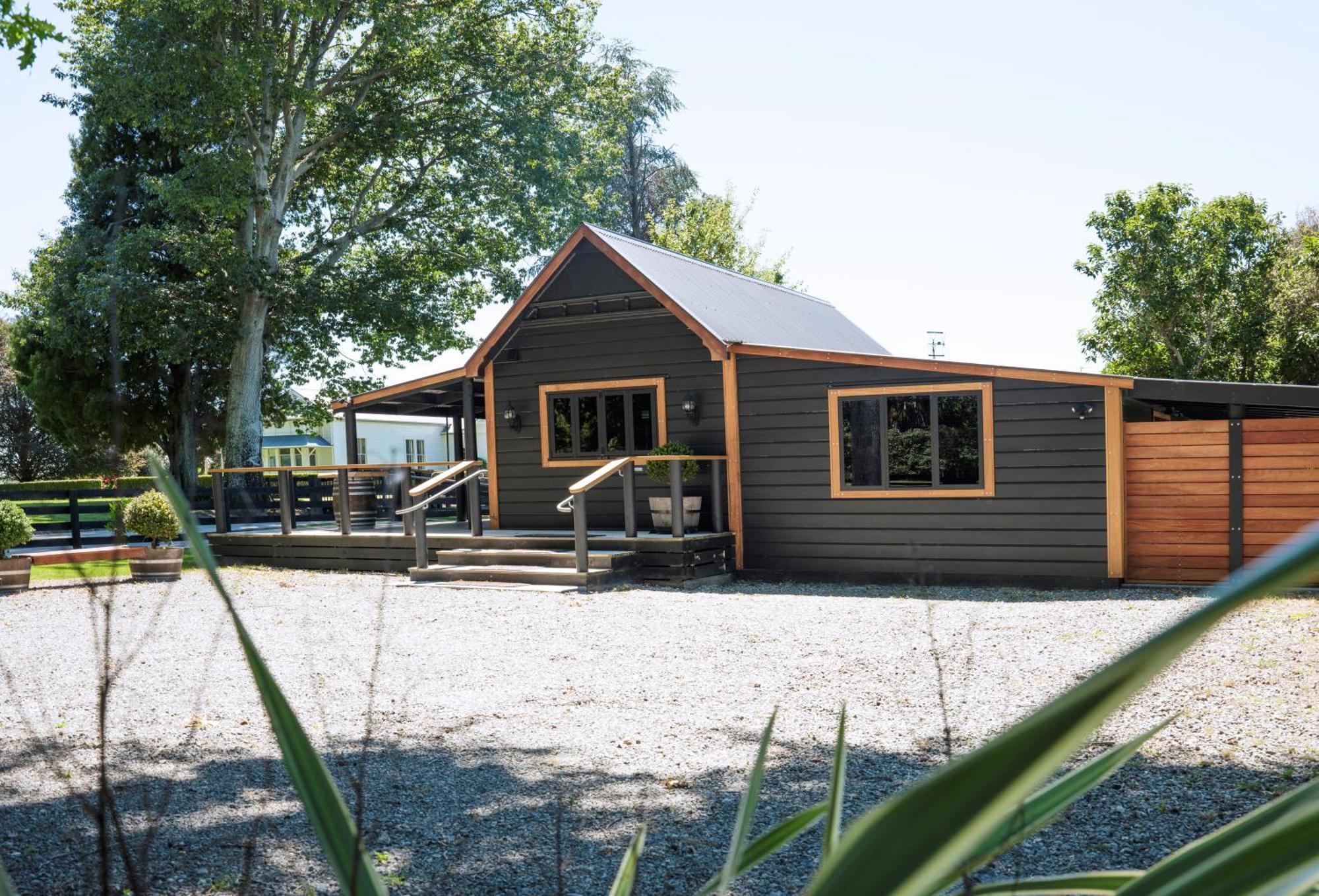 Black Cottage Boutique Acommodation Havelock North Exterior photo
